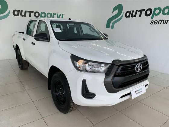 TOYOTA HILUX 2.8 D-4D TURBO DIESEL CD POWER PACK 4X4 MANUAL